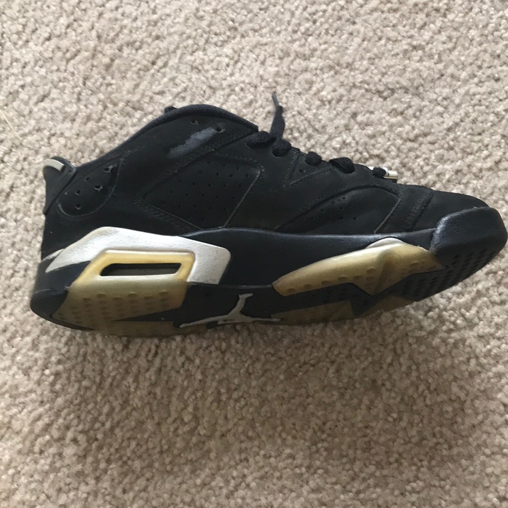 Low top Jordan 6’s